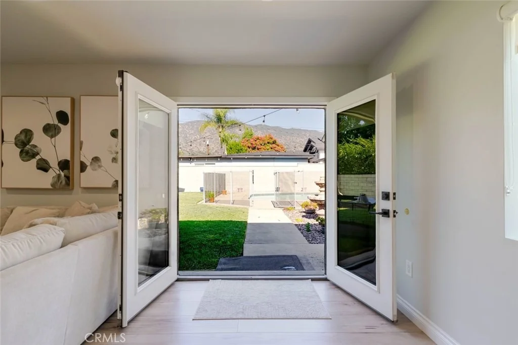 Photo of 447 W Bennett Avenue