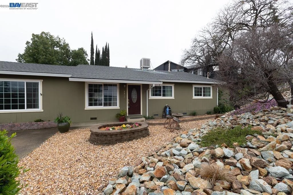 Photo of 3345 Oakwood Place
