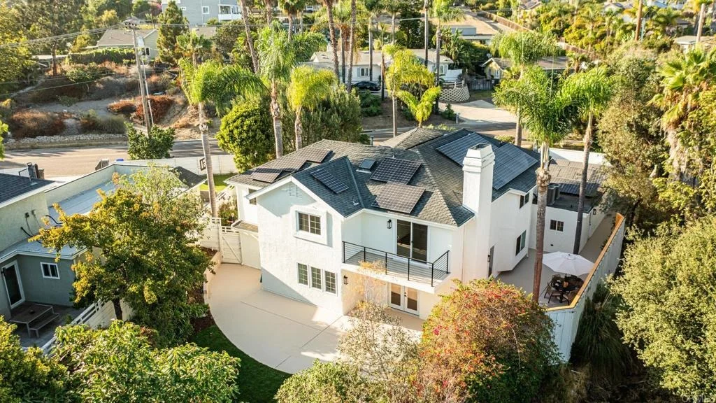 Photo of 2399 Ivy Road