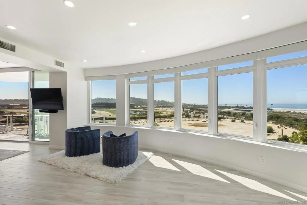 Photo of 121 Via De La Valle
