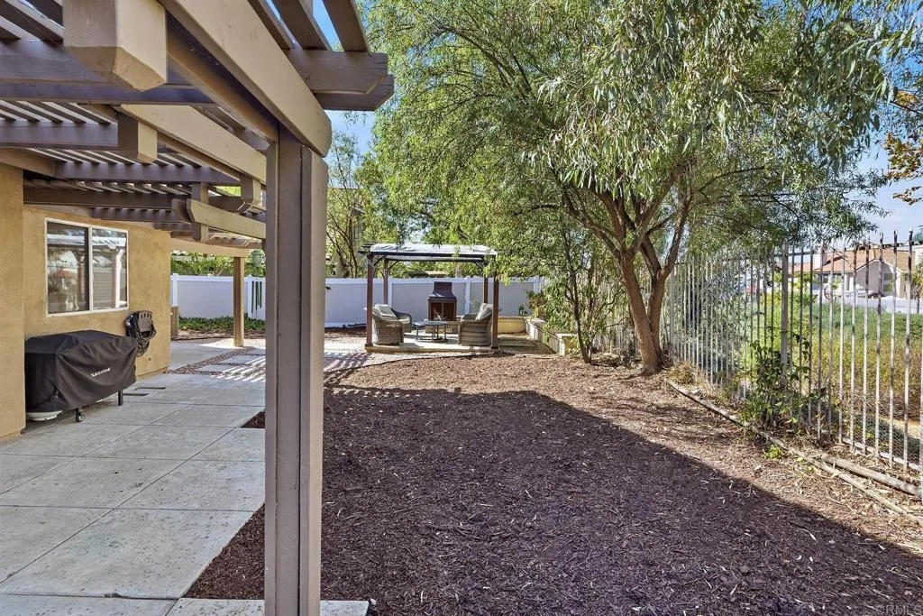 Photo of 39593 Willowbend Drive