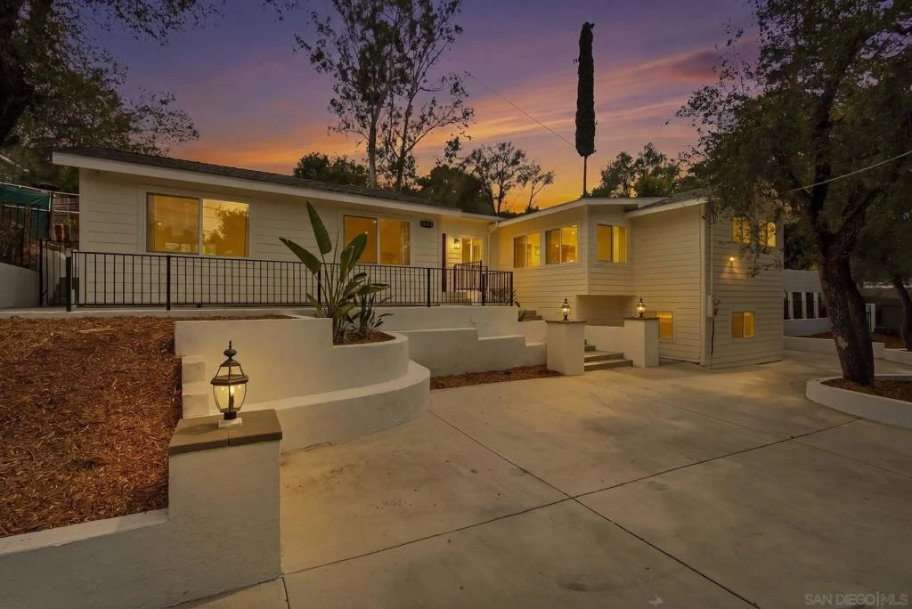 Photo of 10243 Canyon