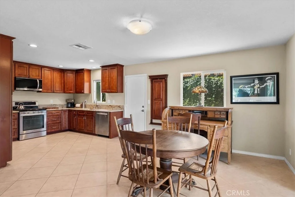 Photo of 213 Beaumont