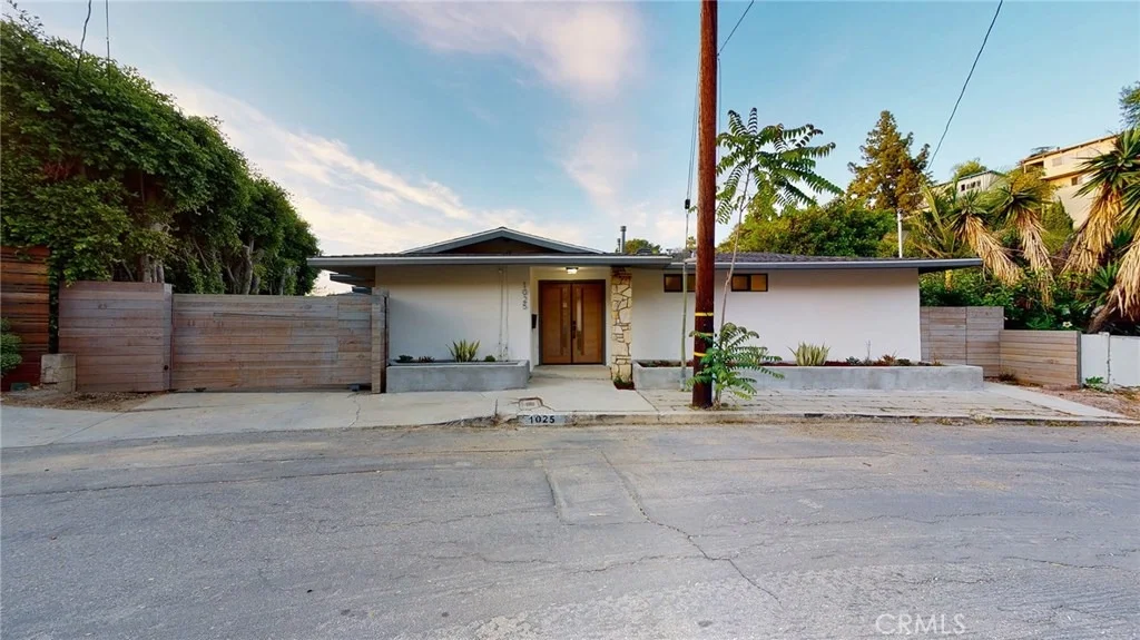 Photo of 1025 Oban Drive
