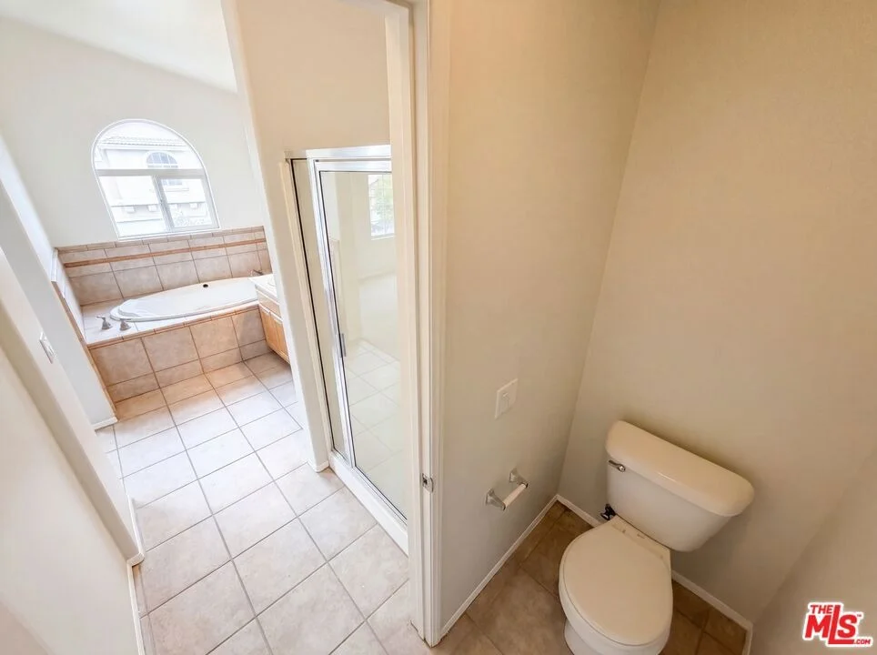 Photo of 1242 Heritage Way