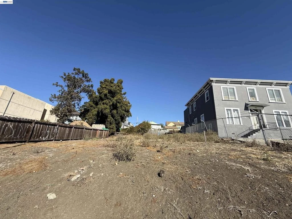 Photo of 9430 Macarthur Blvd