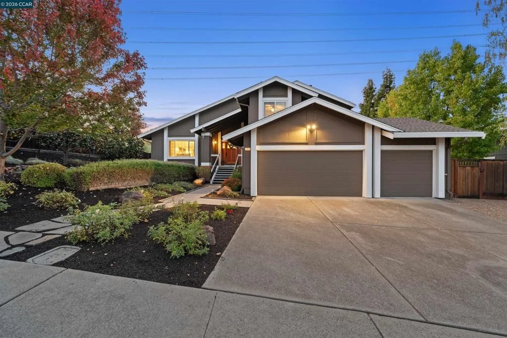 Photo of 1409 Stonehedge Dr