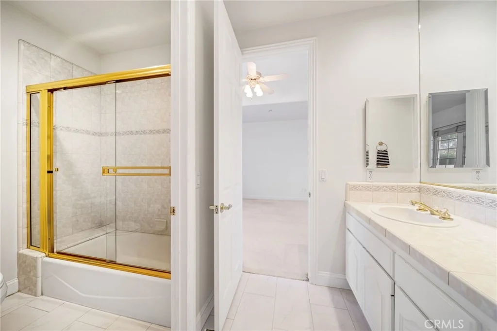 Photo of 6872 Chartwell