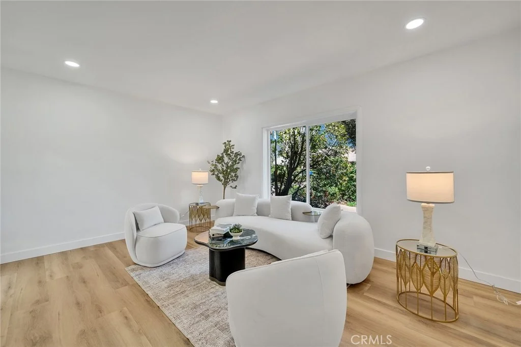 Photo of 202 W Norman Avenue