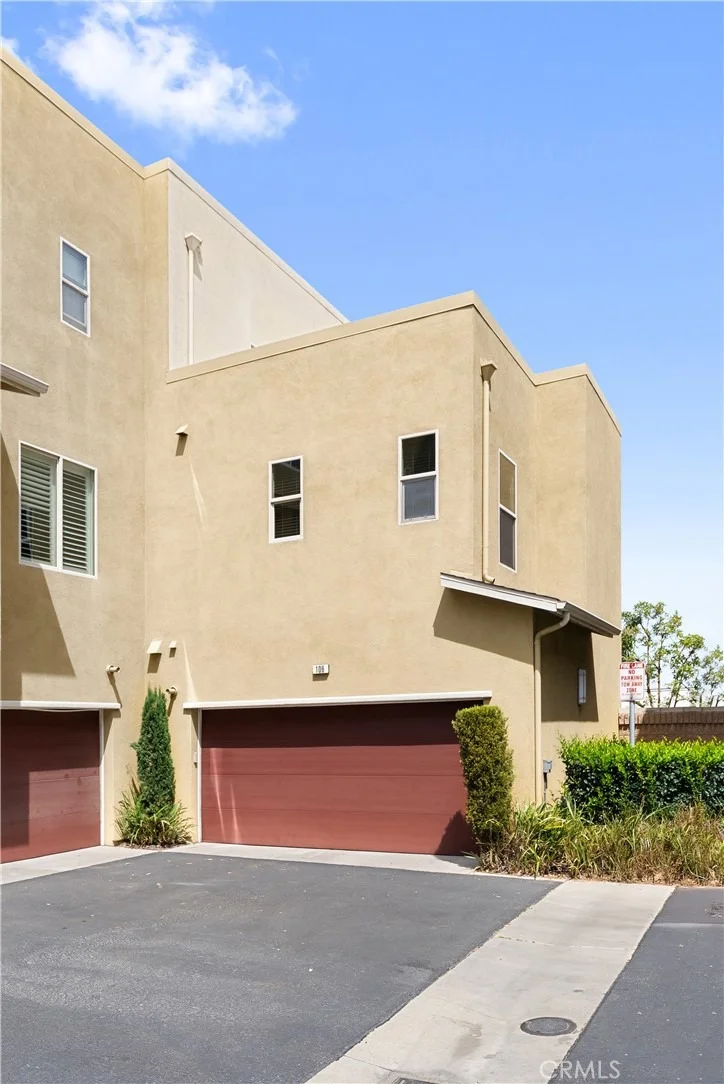 Photo of Unit 106 at 5331 Ocean