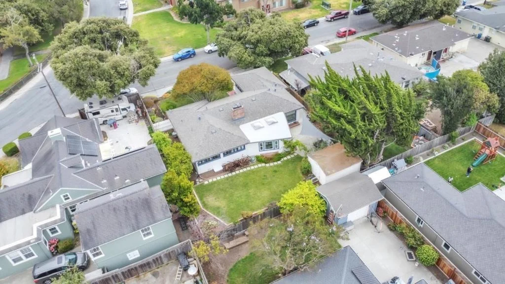 Photo of 906 Bautista Drive