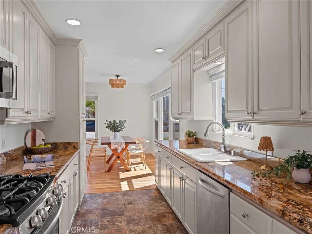 Photo of 1731 Iris Avenue