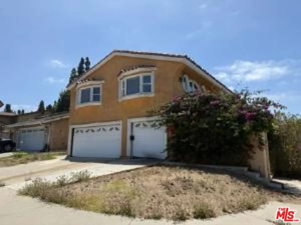 Photo of 802 E Penrod Drive