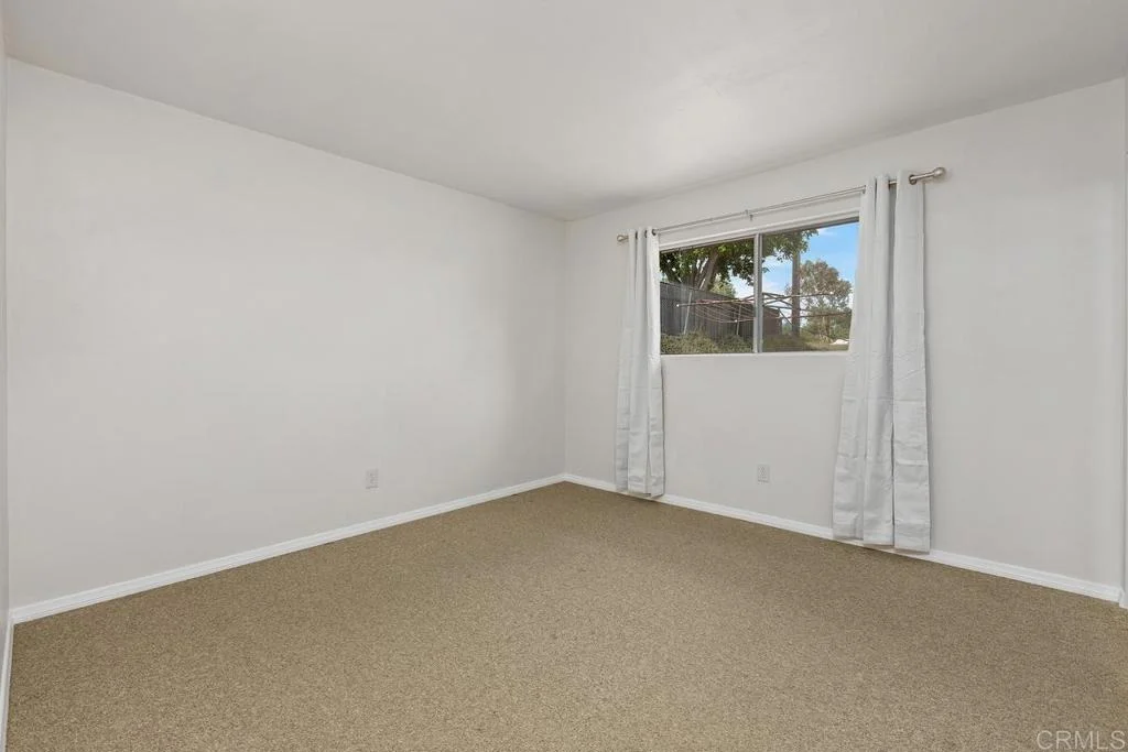 Photo of 1035 Knoll Park Lane
