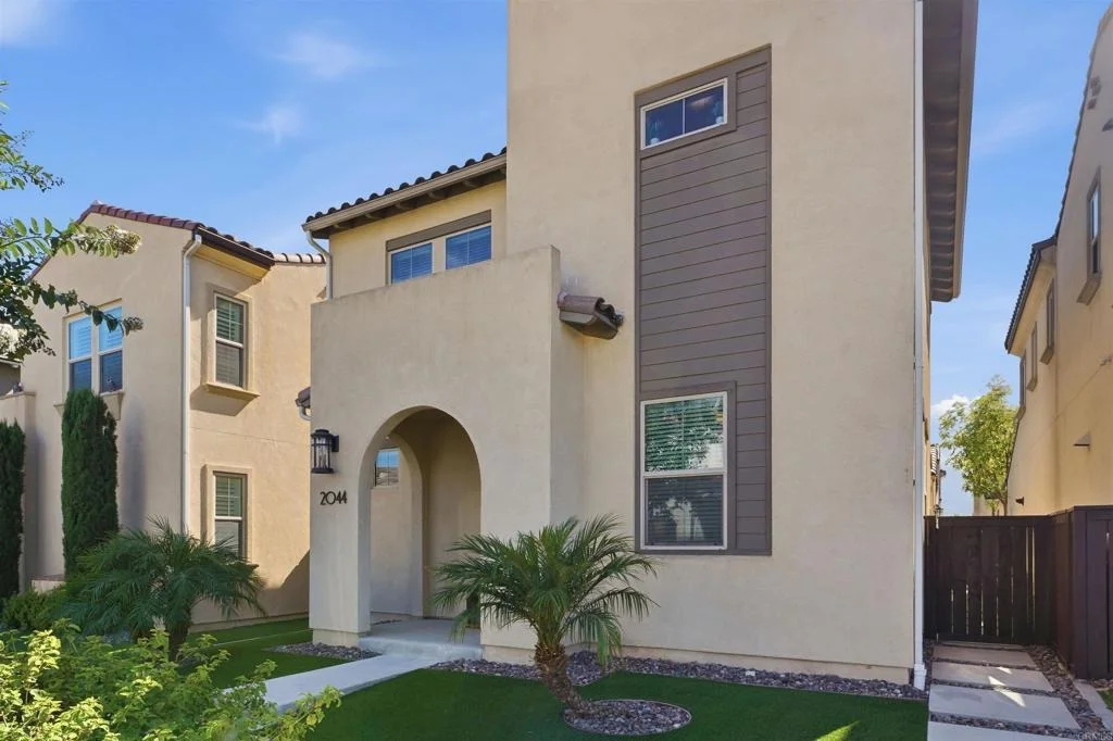 Photo of 2044 Avenida Andanza