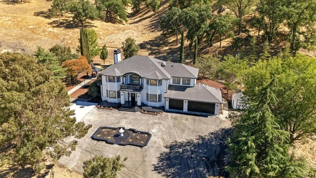 Photo of 6650 Johnston Road