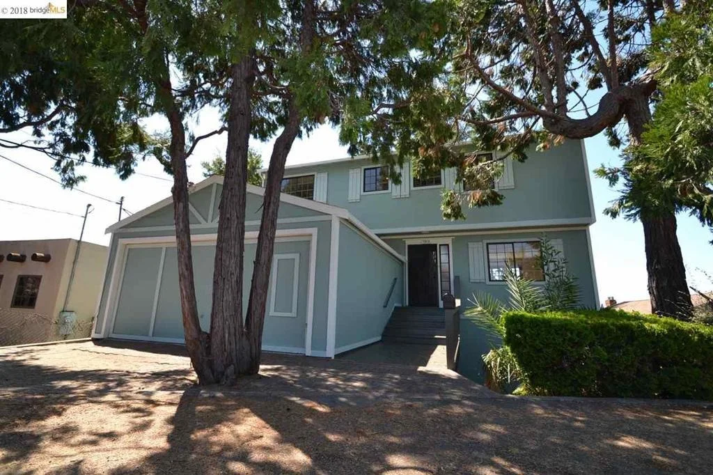 Photo of 7901 Crest Ave