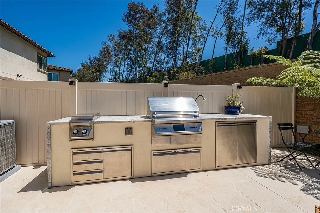 Photo of 4689 Holly Avenue