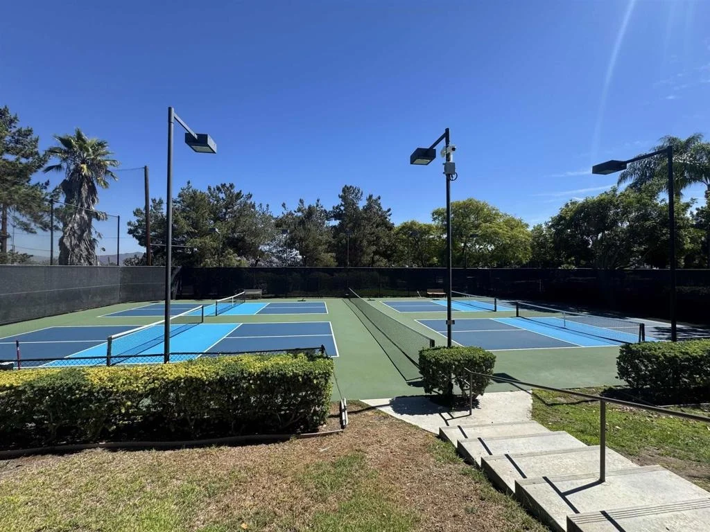 Photo of 1048 Torrey Pines Road