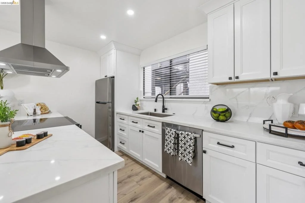 Photo of Unit 207 at 7 Embarcadero West