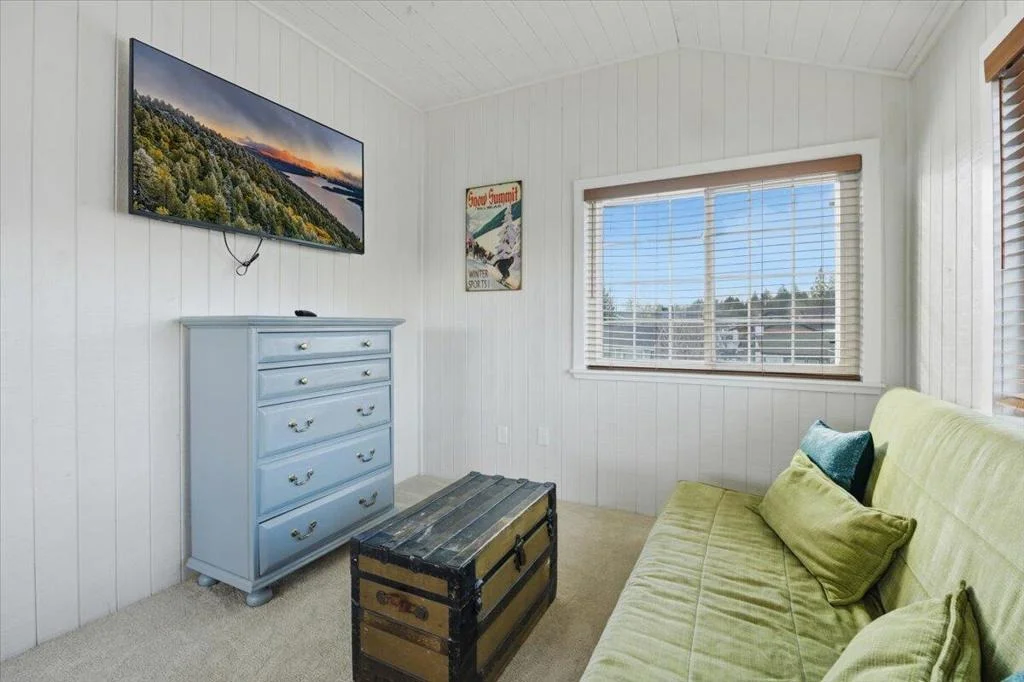 Photo of 913 Mount Doble Drive