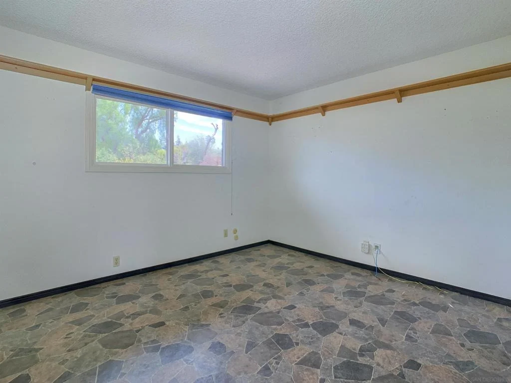 Photo of 625 VAN HORN RD