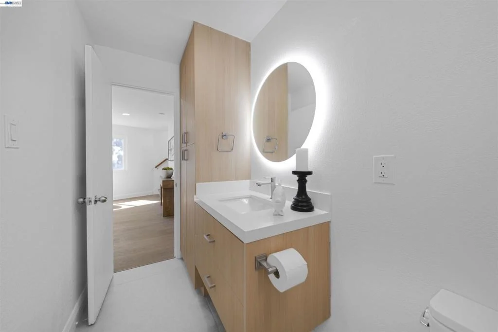 Photo of 1069 Central Blvd