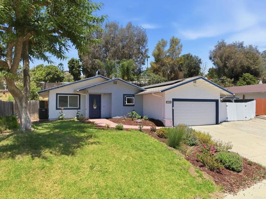 Photo of 1448 Esperanza Way