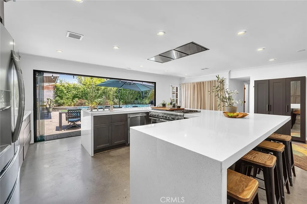 Photo of 2661 Oak Knoll Drive