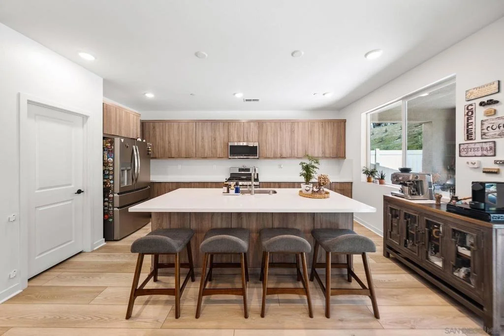 Photo of 35241 Valencia Pt
