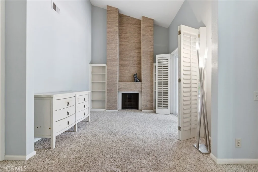 Photo of 651 Edith