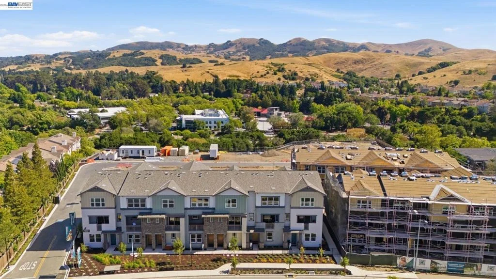 Photo of 2003 Cascade Way