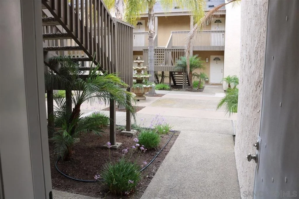 Photo of Unit E at 8570 Via Mallorca