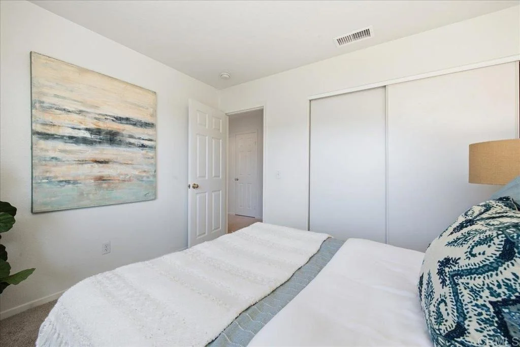Photo of 812 Avenida Abeja