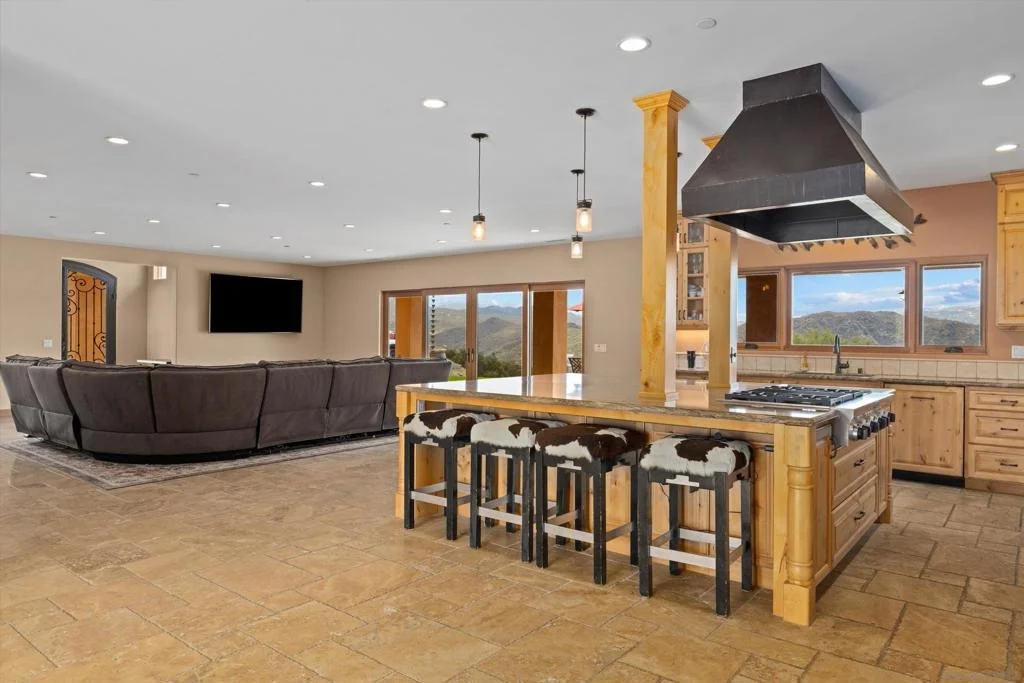 Photo of 3023 25 Via Viejas
