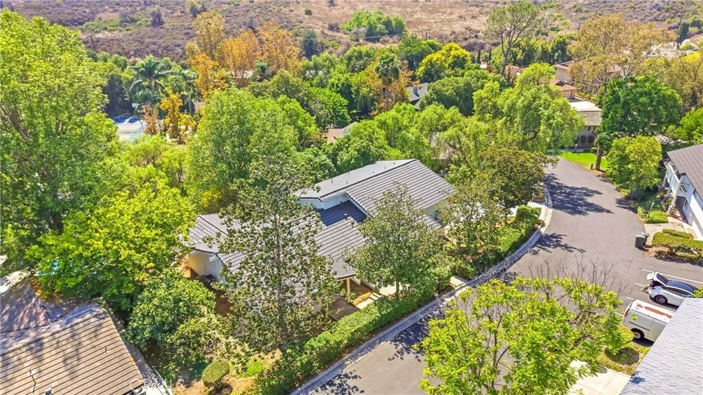 Photo of 2973 Lakeview Way
