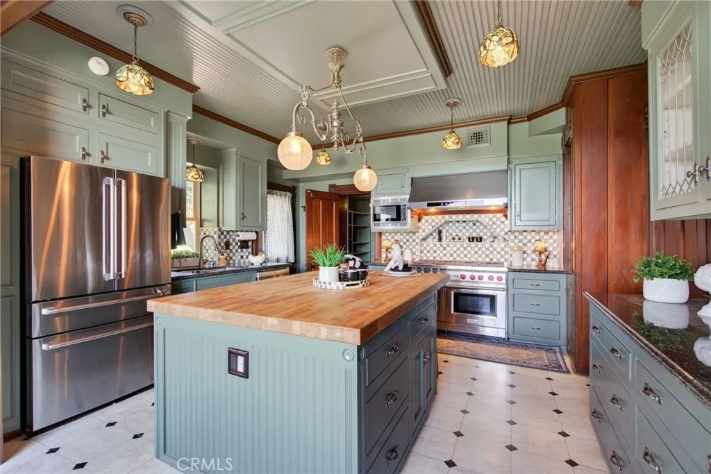 Photo of 2812 Ivy
