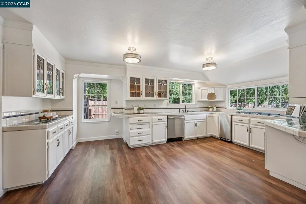 Photo of 3386 Cowell Rd