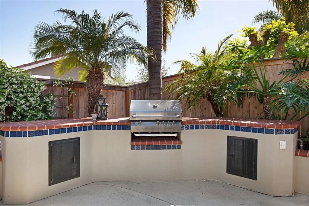 Photo of 555 CREST DRIVE