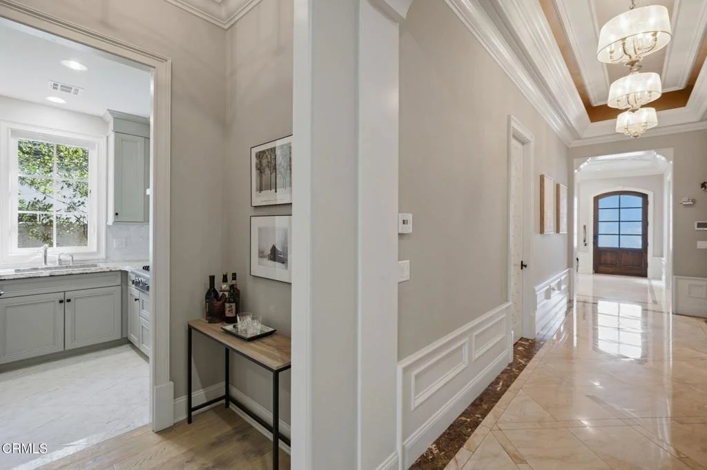 Photo of 933 Coronado Drive