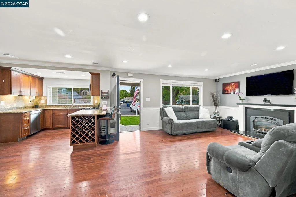 Photo of 4074 Hamlet Ct