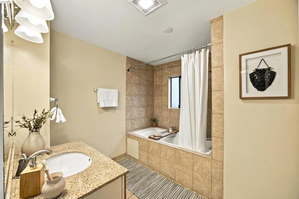 Photo of 7099 Pinehaven Road