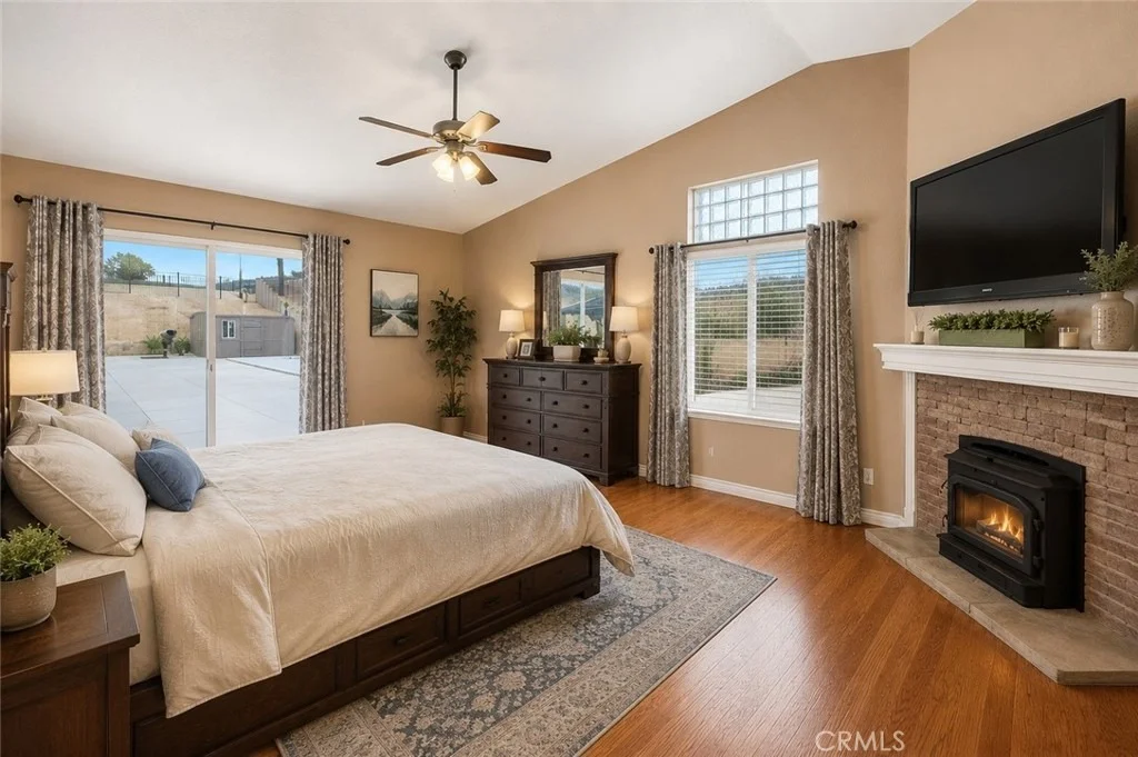 Photo of 13997 Riverside