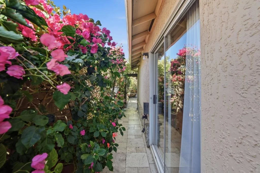 Photo of 1055 Eagle Drive