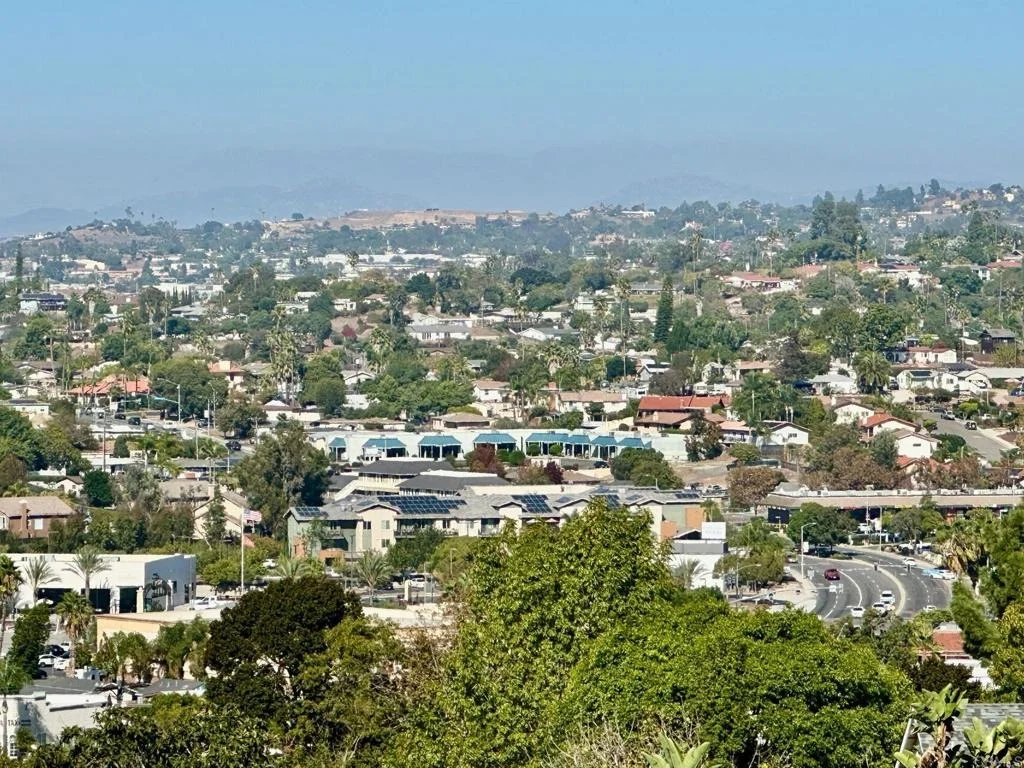 Photo of 880 Crest View Rd