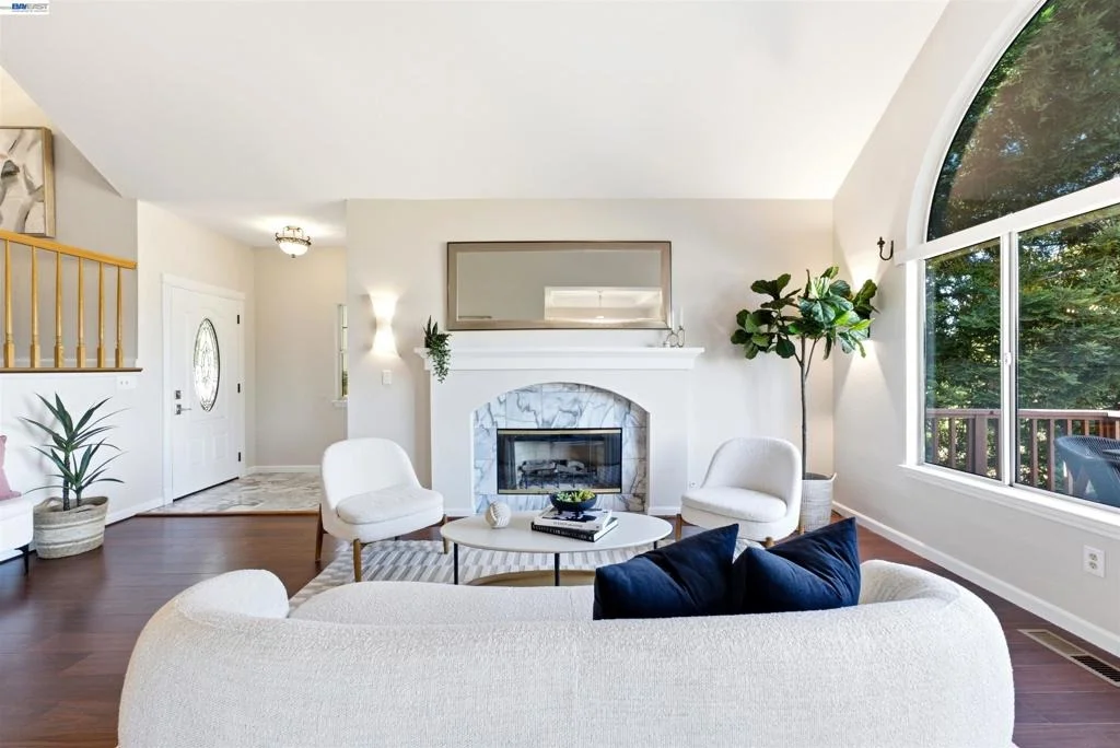 Photo of 23661 Glenbrook Lane
