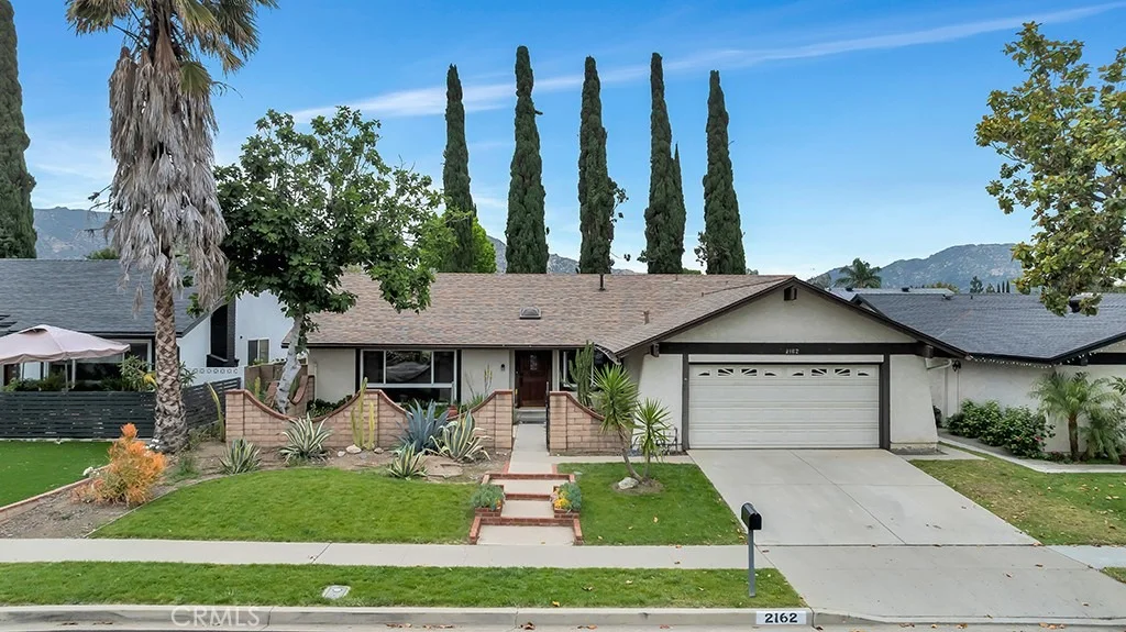 Photo of 2162 Emmett