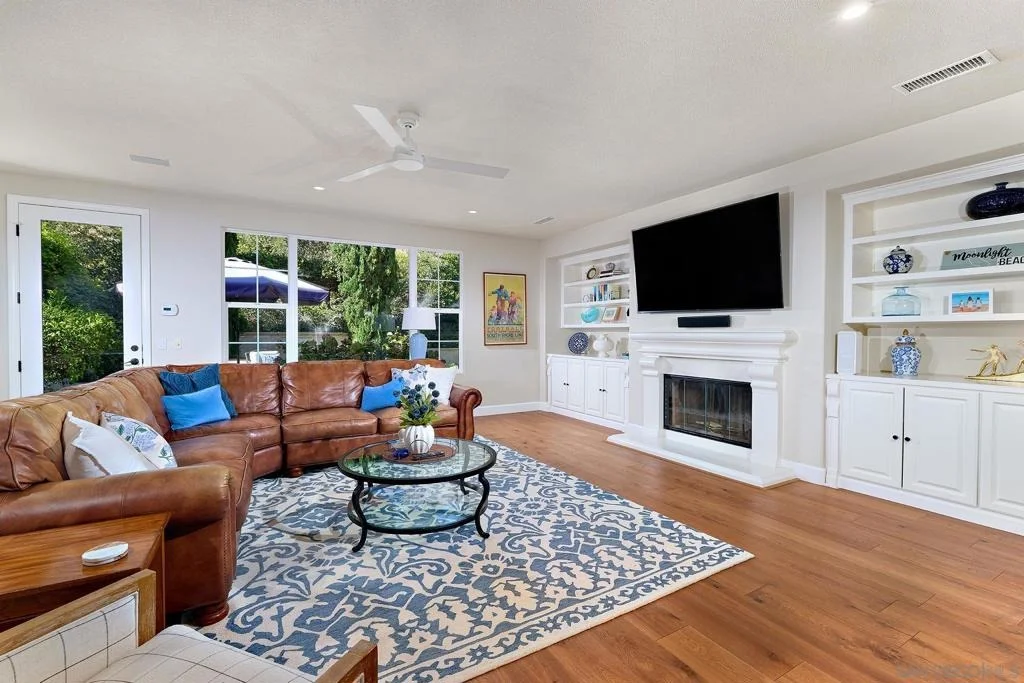 Photo of 7598 Circulo Sequoia