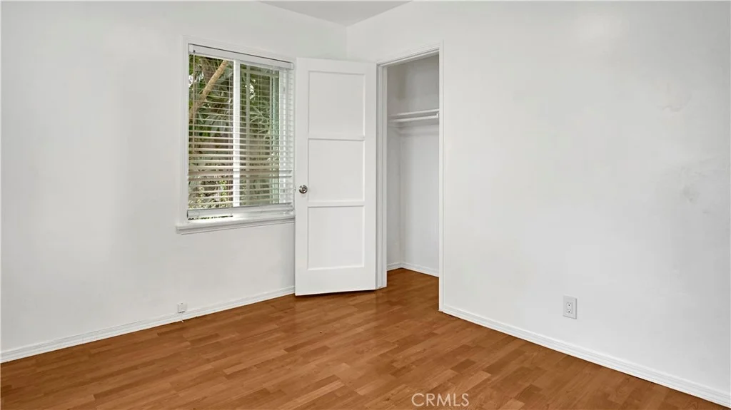 Photo of 9714 Paramount
