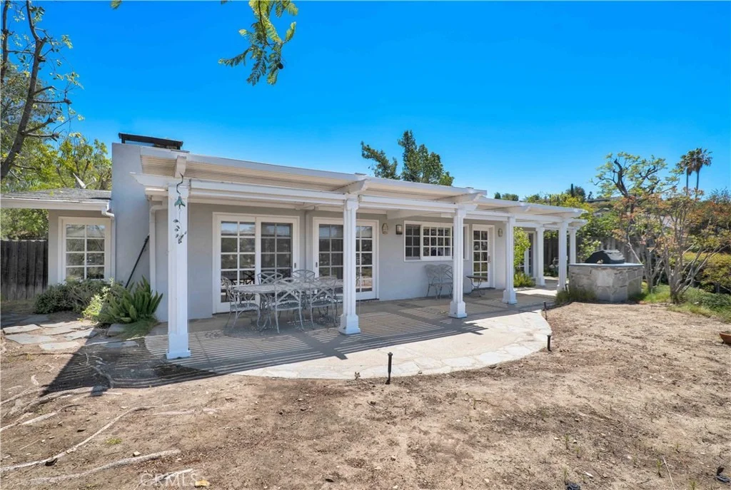 Photo of 3831 Cody Road